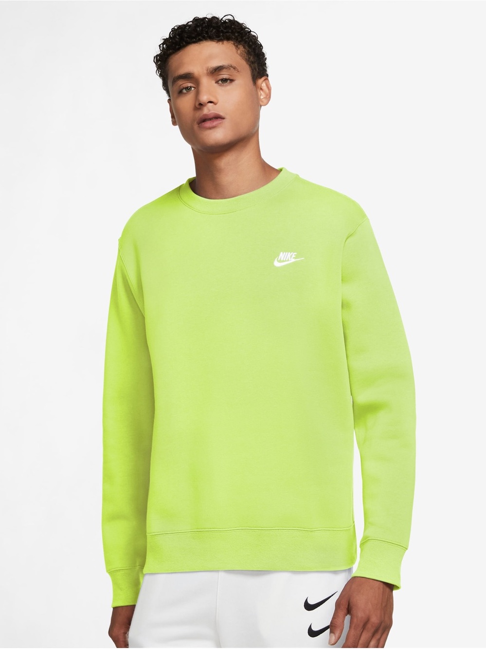Nike Sportswear Club Fleece
Crewneck in Light Lemon Twist/White Size Large